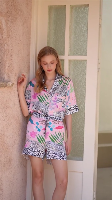 Pink Snow Leopard Pajama Set for Women – Trendy Short-Sleeve Sleepwear with Collar, Soft Viscose Loungewear for Summer