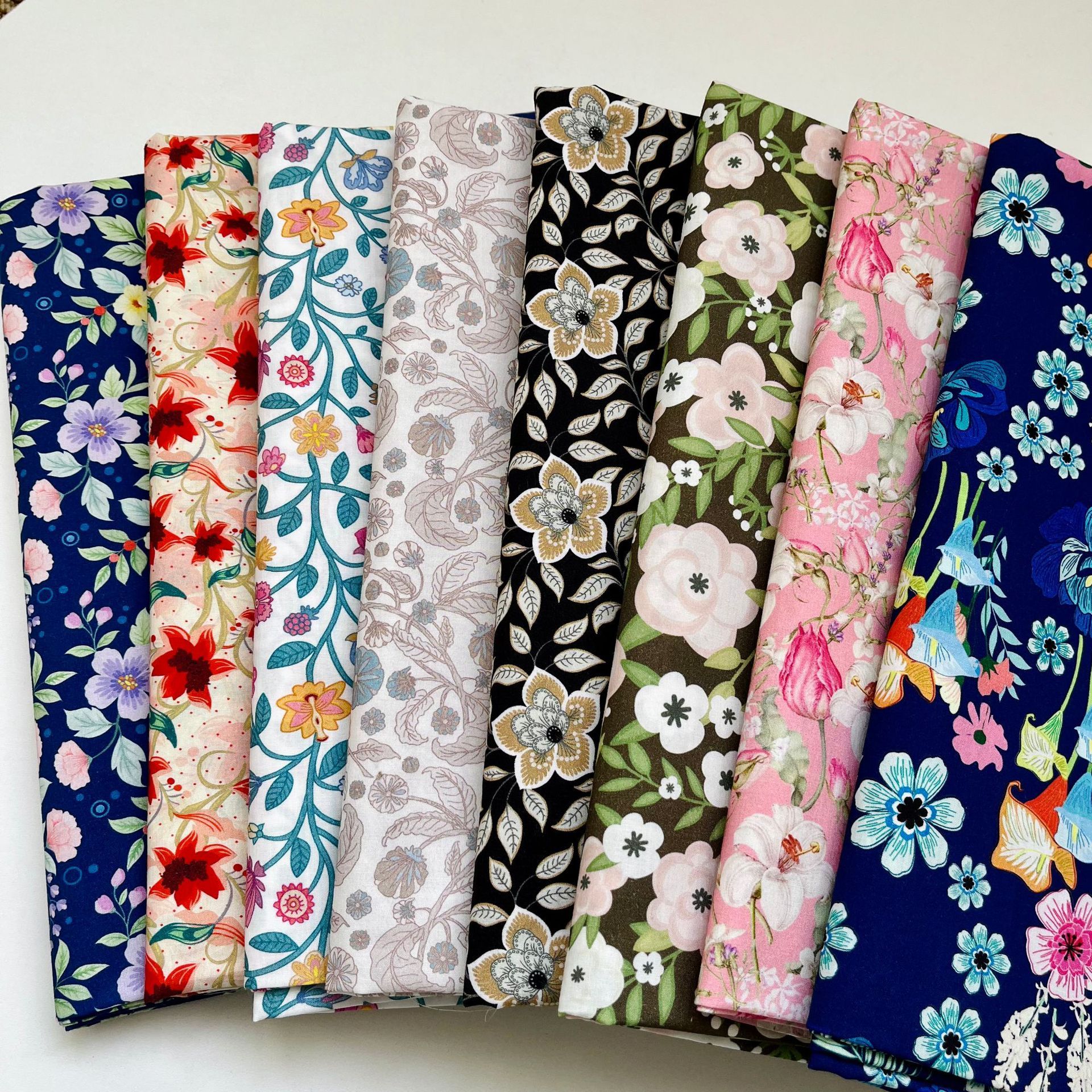 全棉60支府绸数码印花面料 小碎花 箱包旗袍连衣裙家居服服装面料