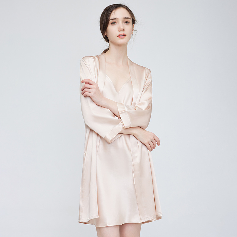 19 MM 100% Mulberry Silk Sleepwear Set–Red Luxury Sleep Robe