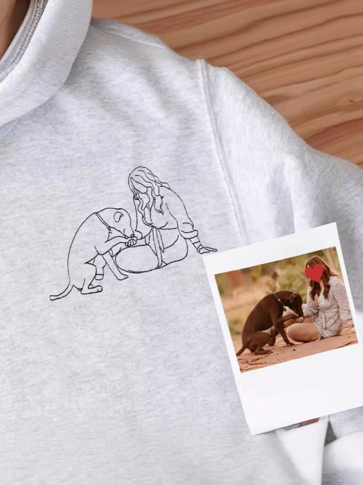 Customizable hooded sweatshirt with embroidered patterns