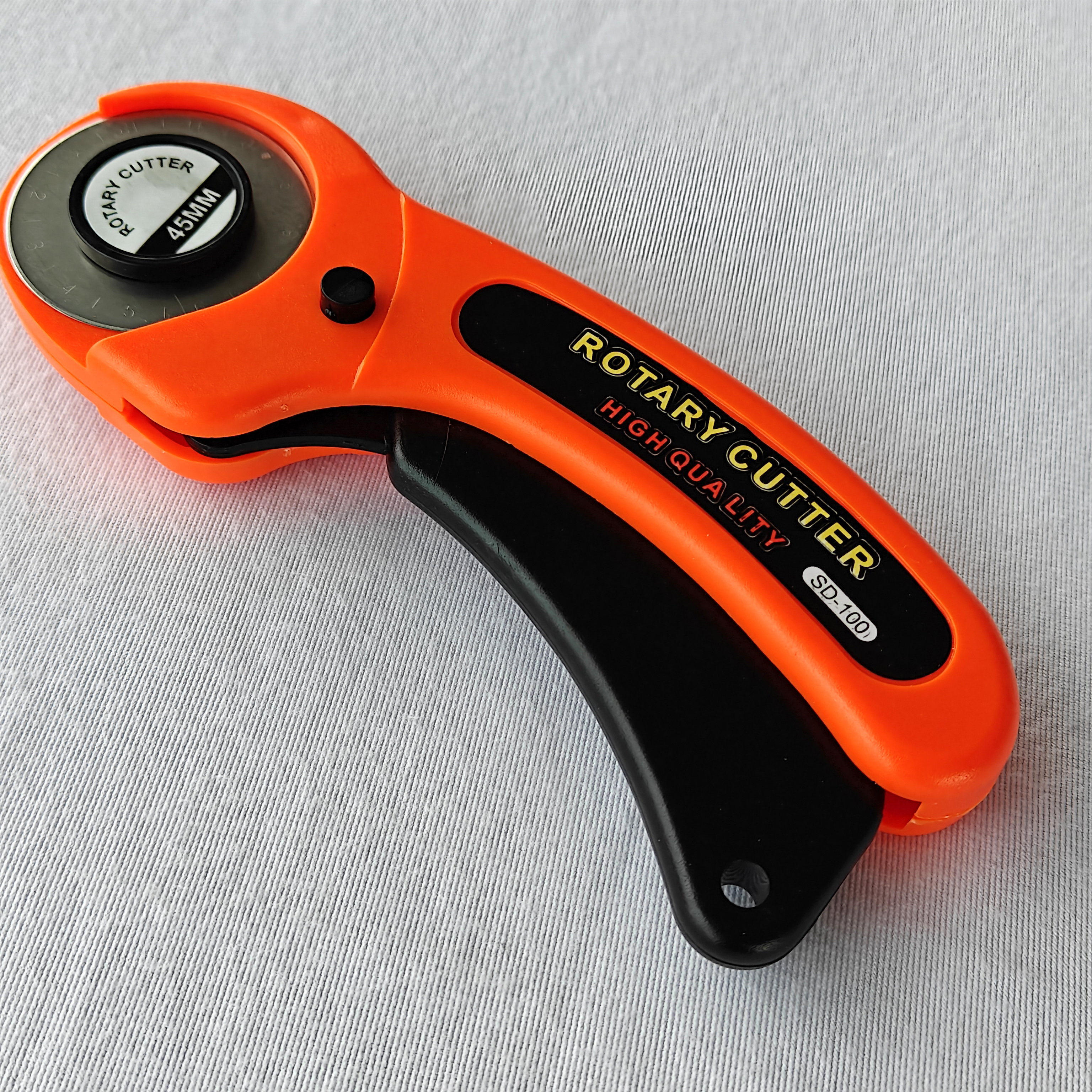 45mm Rotary Cutter – Fabric, Quilting & Leather Cutting Tool