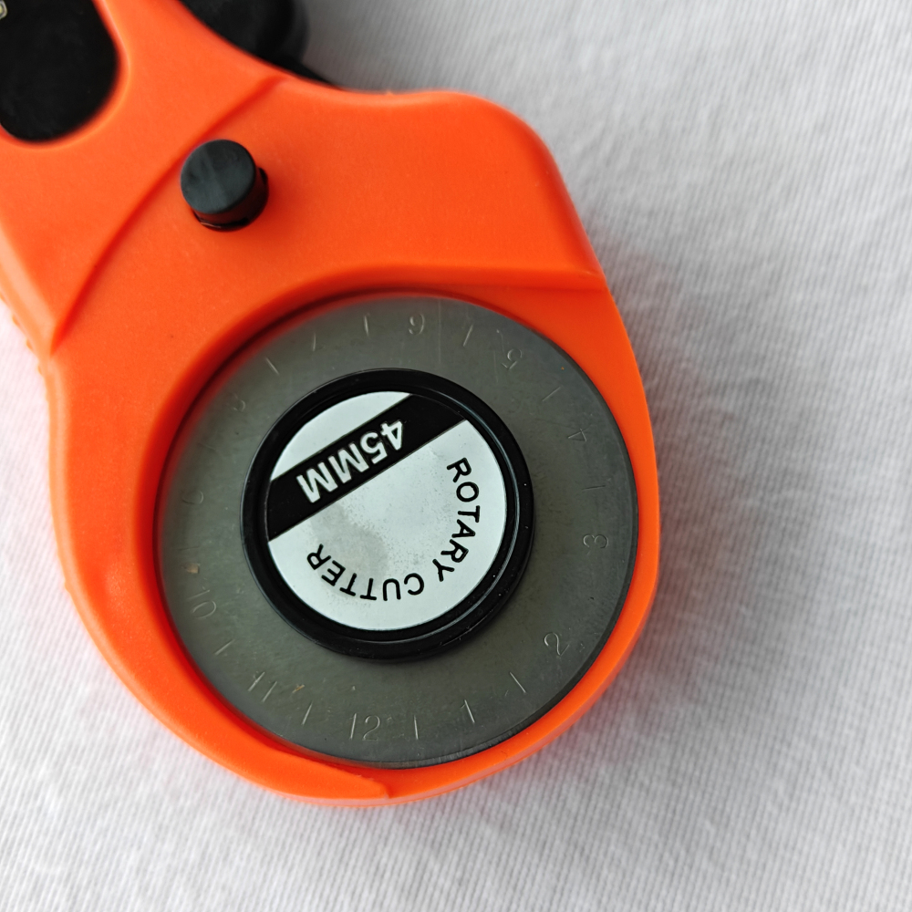 45mm Rotary Cutter – Fabric, Quilting & Leather Cutting Tool