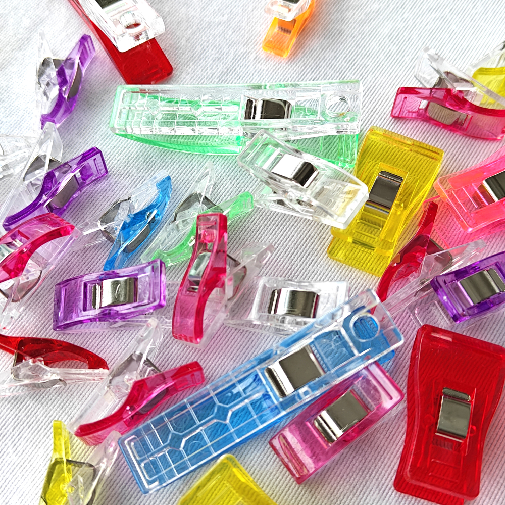 Colorful Plastic Sewing Clips – Ideal for Quilting, Sewing & Craft Projects