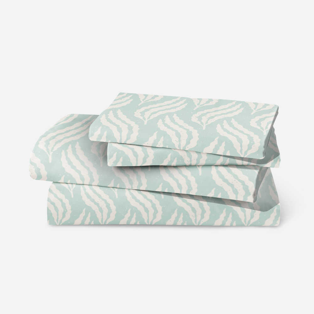 Bedding Set – Pastel Blue Underwater Seaweed Ocean Pattern