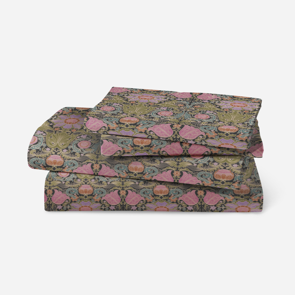 Bedding Set – Vintage Baroque Floral Black Ground Print
