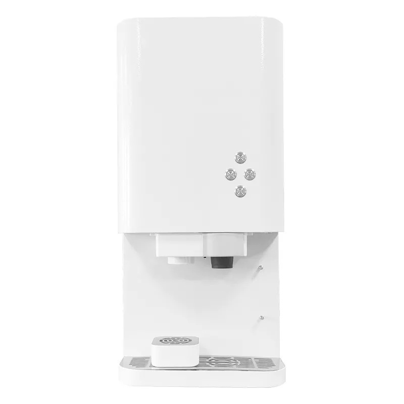 Capsule coffee machine with ice making