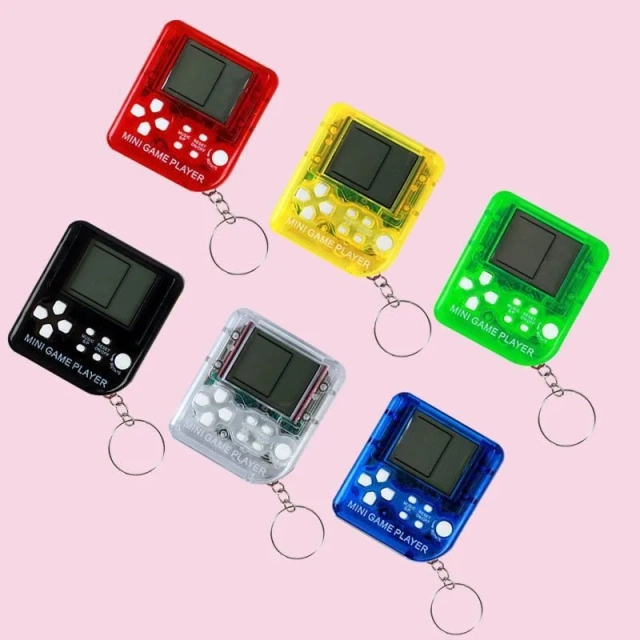 Wholesale Mini Keychain Classic Retro Built-In 23 Games Gaming Player Machine Toys