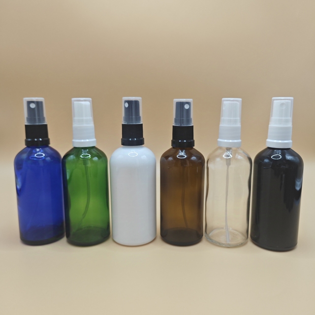Glass bottle with plastic mist sprayer. 5ml 10ml 15ml 20ml 30ml 50ml 100ml in stock for wholesale.