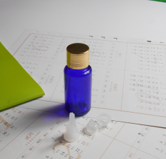 Glass bottle with Alumina cap,5ml 10ml 15ml 20ml 30ml 50ml 100ml in stock.