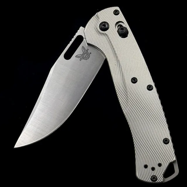 Benchmade BM 15535 TIP Hunt Taggedout AXIS 100% 14C28N Titanium Folding Knife