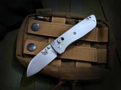 Benchmade Mini BM Bugout AXIS Folding Knife 2.28" S30V Satin Plain Blade, Titanium Alloy Handles - 535