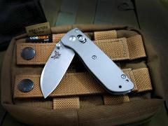 Benchmade Mini BM Bugout AXIS Folding Knife 2.28" S30V Satin Plain Blade, Titanium Alloy Handles - 535