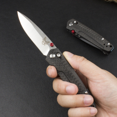 Benchmade 485-3 Knifes Bugout AXIS Folding Knife 2.83" M390 Satin Plain Blade, Carbon Fiber Handles