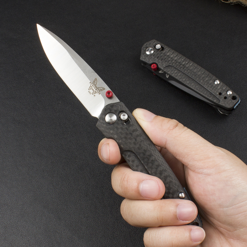 Benchmade 485-3 Knifes Bugout AXIS Folding Knife 2.83" M390 Satin Plain Blade, Carbon Fiber Handles
