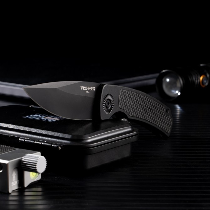 Pro-Tech Magic II AUTO Folding Knife 3.94" 154CM DLC Plain Blade, Black Aluminum+Carbon Fiber Handles