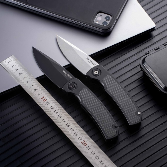 Pro-Tech Magic II AUTO Folding Knife 3.94" 154CM DLC Plain Blade, Black Aluminum+Carbon Fiber Handles