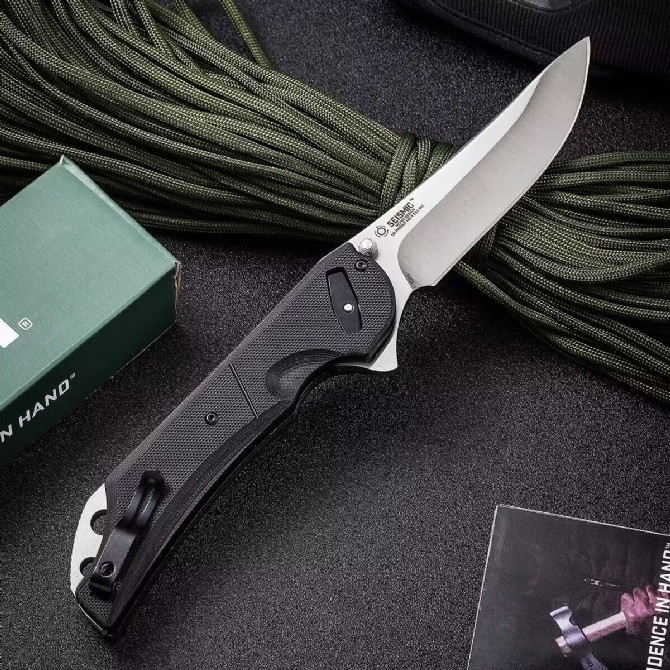 CRKT 5401 Knives Seismic Flipper Knife 4.02" D2 Blade, Black G10 Handles, Deadbolt Lock