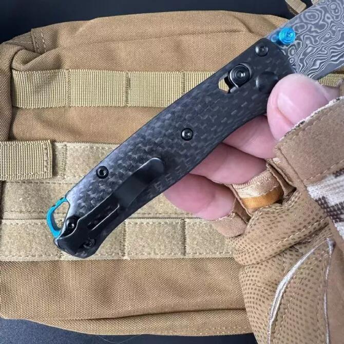 BM Mini 533 Knifes Bugout AXIS Folding Knife 2.75" Damascus Plain Blade, Carbon Fiber Handles - 533-3