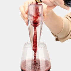 Wine Decanter Reusable Dispenser Magic Smart Aerating Spout Glasses Triangle Wine Aaerator Pourer
