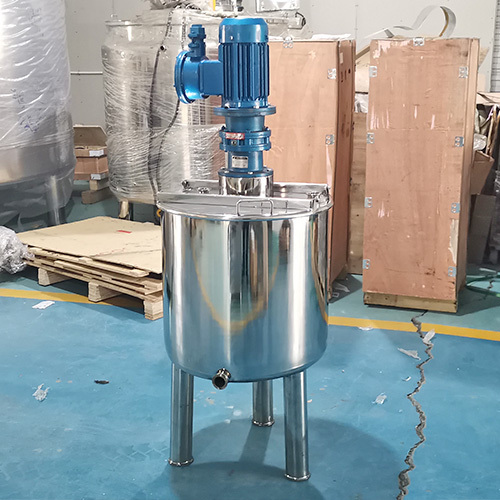 Single layer mixing tank