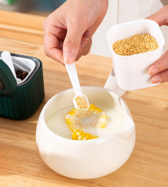 Seasoning box