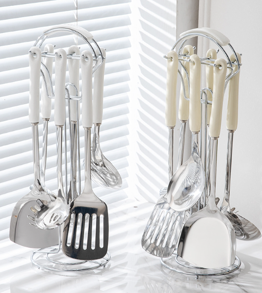 Kitchen utensils