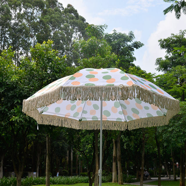 Wholesale Customized Portable premium solar carrying bag Fringe beach umbrella with tassels