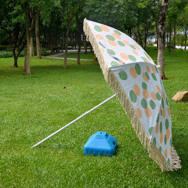 Wholesale Customized Portable premium solar carrying bag Fringe beach umbrella with tassels