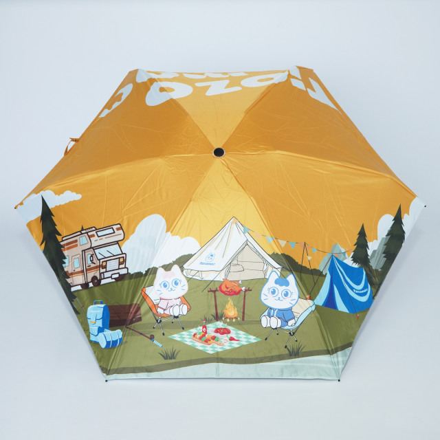 Tiozomoo Wholesale umbrella environmental protection creative design 3 folded UV coated pocket with shopping bag umbrella