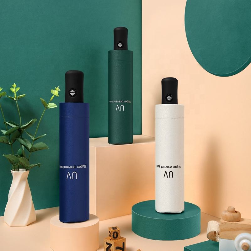 Image of umbrella products during wind resistance testing, showing the windproof effect