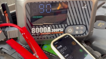 JF Starter CS02-8000 | CCA 960, 16000mAh Portable Car Jump Starter & Power Bank & Air pump  | For 10.0L gasoline / 6.5L diesel Engines  |  OEM Customizable,GZ Jolly Flying Ltd