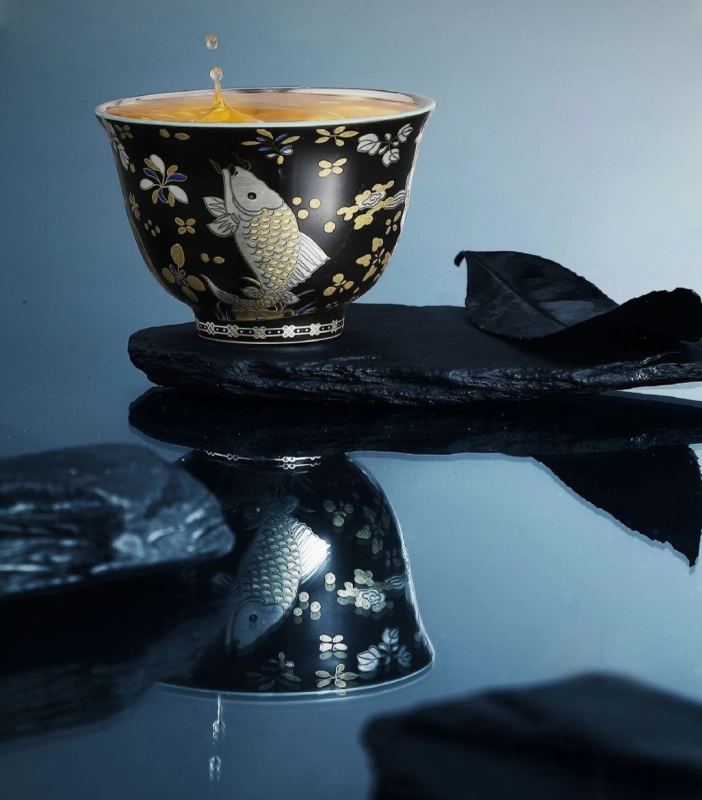 Silver-decorated Tea Set - Fish and Waterweed