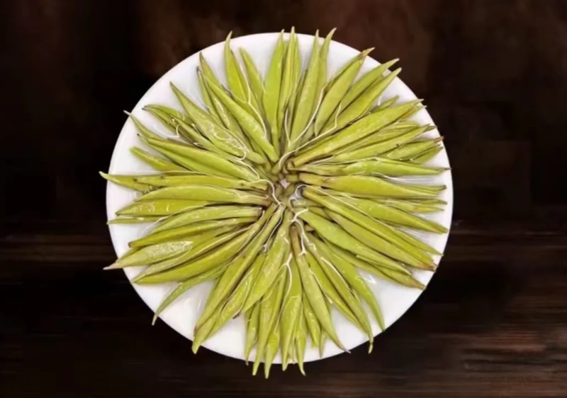 Yellow Tea - 2024 Junshan Silver Needle Pre-Qingming First-Pluck Tender Buds with Flower Aroma - 200g