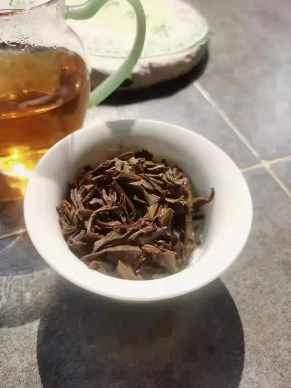Dark Tea - 2006 Menghai Banzhang Ancient Tree Round Tea - 400g