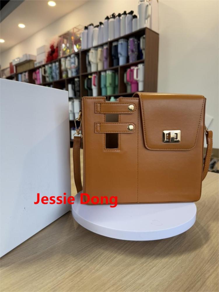 40OZ Mugs portable bags with adjustable strip Pink Black Brown Color