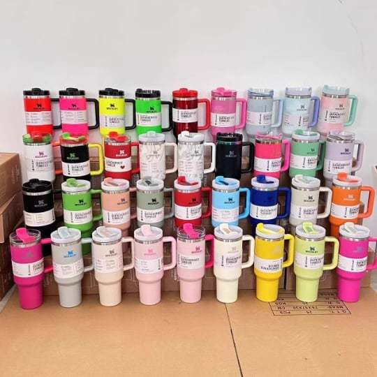 40oz Colored Stan mugs + 40oz floral mugs