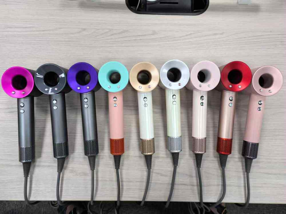 Hair dryer with 5 nozzles