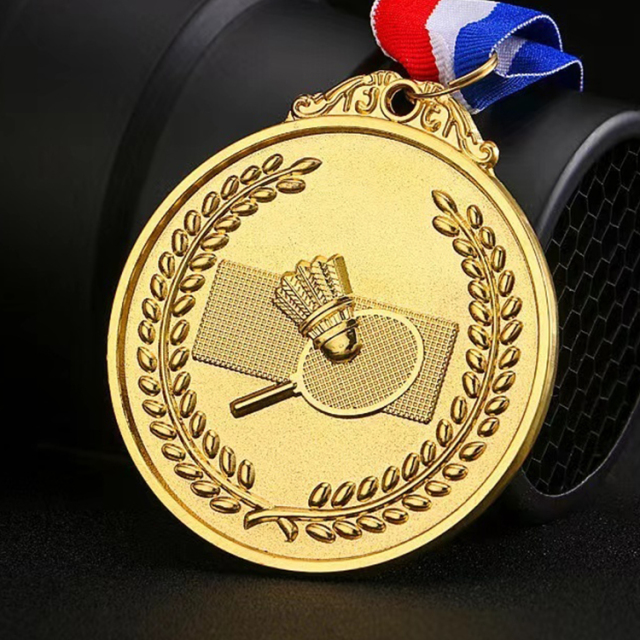 2025 H Sports Custom Metal Badminton Medal Cup with Gold Medal for Championship,ブルーアークスポーツ