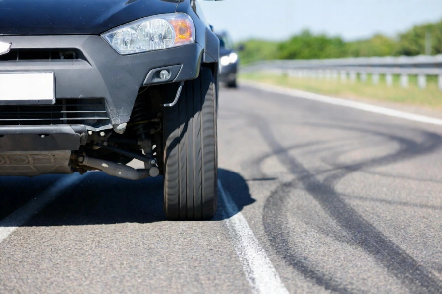 nose dive under braking due to bad shock absorbers when to replace shock absorbers