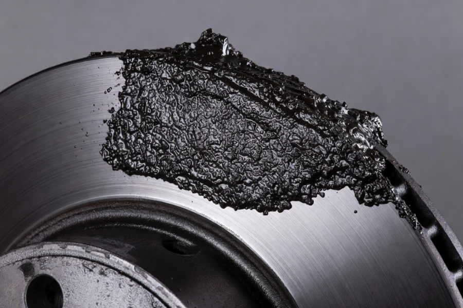brake pad transfer layer forming on brake rotor surface during brake bedding