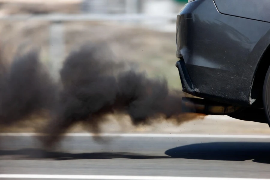 black exhaust smoke meaning rich fuel mixture engine problem