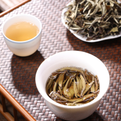 yetianyueguangbai