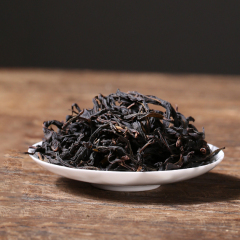 Almond-scented Dancong Tea