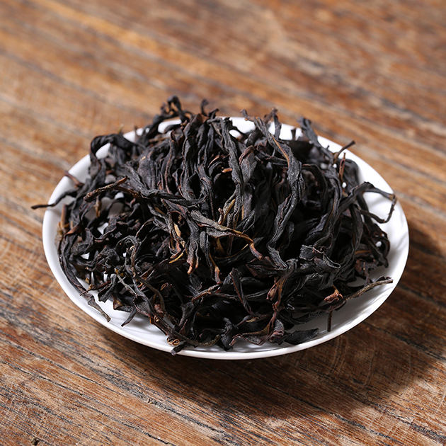 Almond-scented Dancong Tea