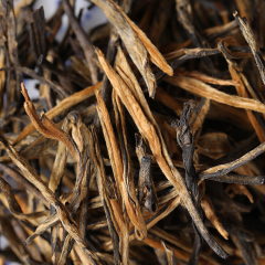 Straight-Strip Tea with One Bud and One Leaf