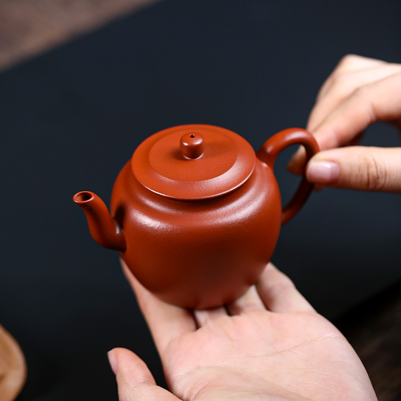 Yixing Zisha Teapot - Master Artisan Full-Handmade Original Zhuni Clay Flat-Lid Lotus Seed Style Kungfu Tea Set  150ml