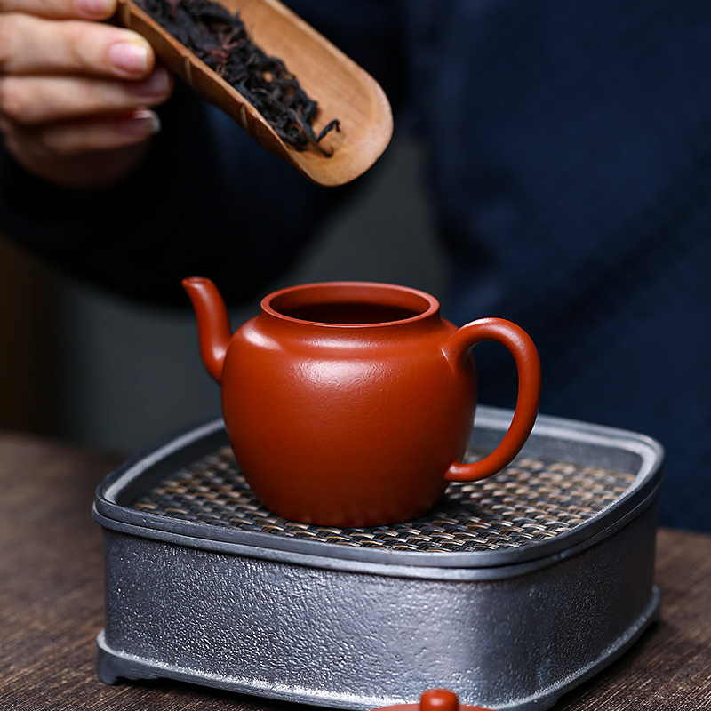 Yixing Zisha Teapot - Master Artisan Full-Handmade Original Zhuni Clay Flat-Lid Lotus Seed Style Kungfu Tea Set  150ml