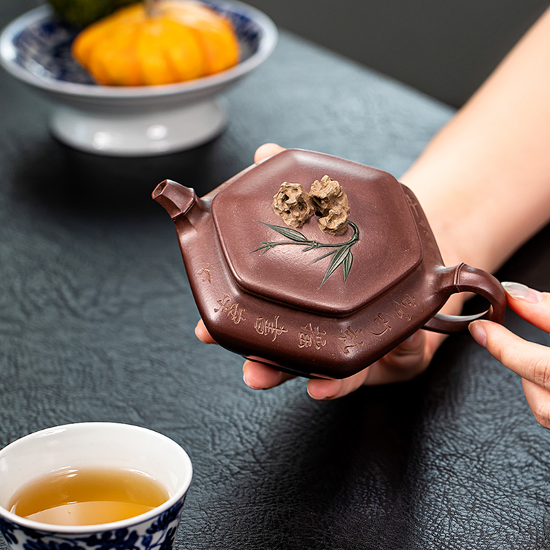 Yixing Zisha Teapot - "Hexagonal Taihu Stone" Teapot, meticulously handcrafted from premium Zini clay with exquisite clay painting. An exceptional pot for brewing tea 250ml