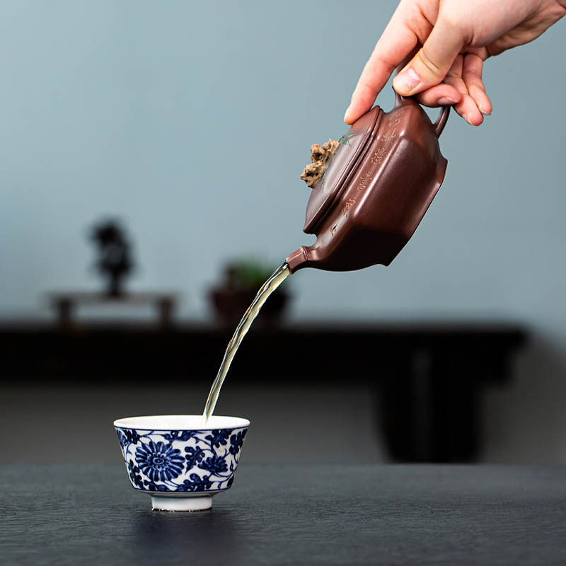 Yixing Zisha Teapot - "Hexagonal Taihu Stone" Teapot, meticulously handcrafted from premium Zini clay with exquisite clay painting. An exceptional pot for brewing tea 250ml