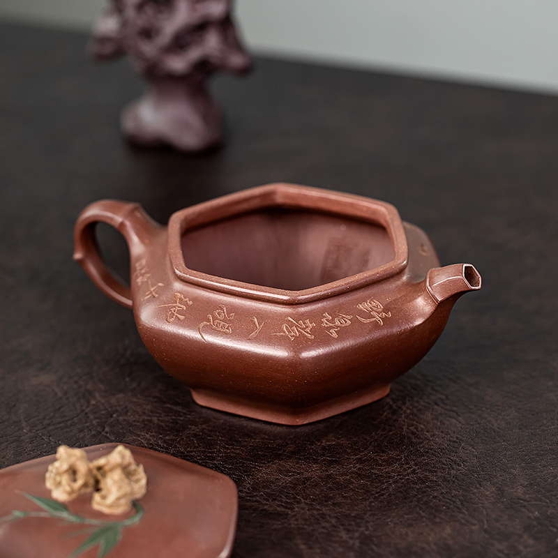 Yixing Zisha Teapot - "Hexagonal Taihu Stone" Teapot, meticulously handcrafted from premium Zini clay with exquisite clay painting. An exceptional pot for brewing tea 250ml